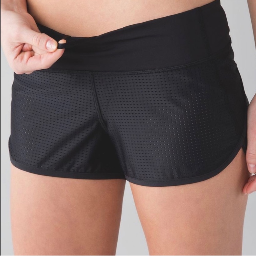 LULULEMON SPEED UP SHORT